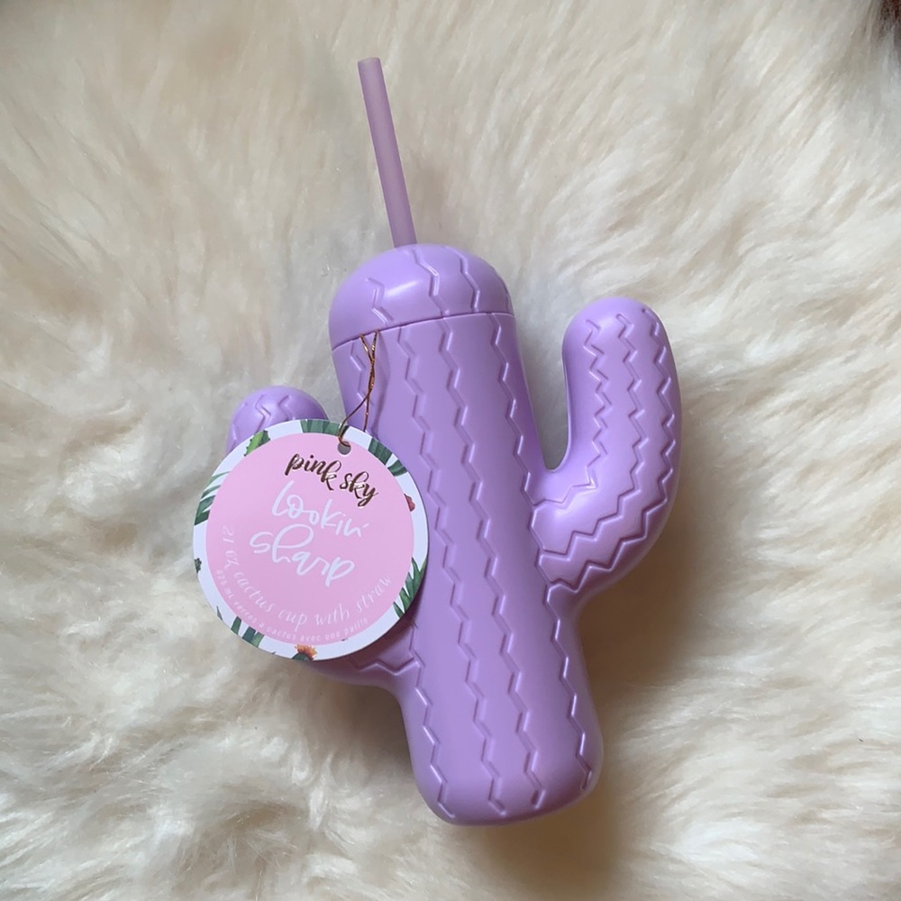 NWT- drink cup